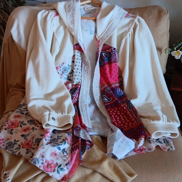 POL Multicolor Textured Fabric Hooded Sweater Jacket - Picture 6 of 10